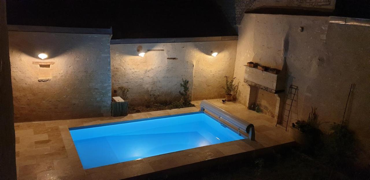La Croix Au Maitre Hotel Coulanges-la-Vineuse Buitenkant foto